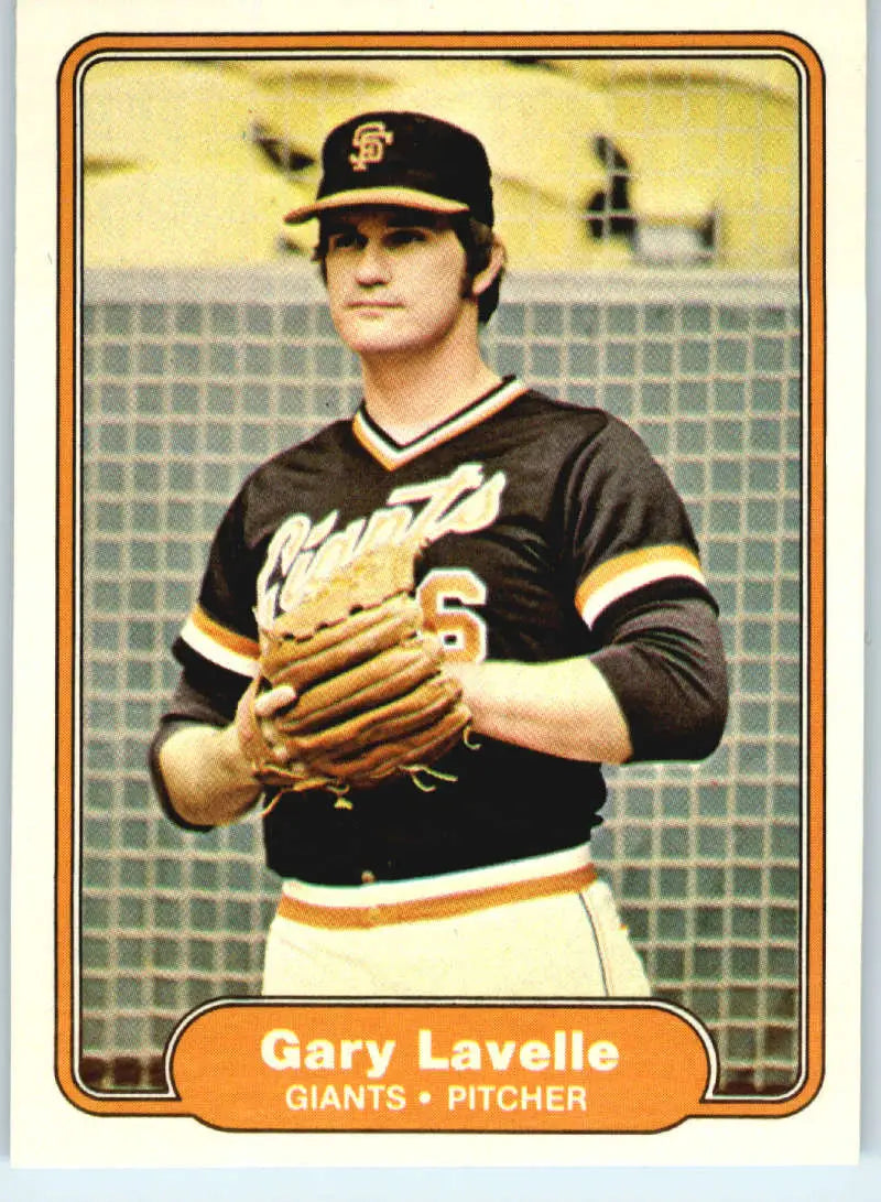 1982 Fleer #392 Gary Lavelle EX Excellent San Francisco Giants Baseball Card - Baseball Card Single