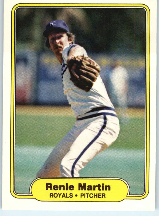 1982 Fleer #414 Renie Martin EX Excellent Kansas City Royals Baseball Card - Baseball Card Single