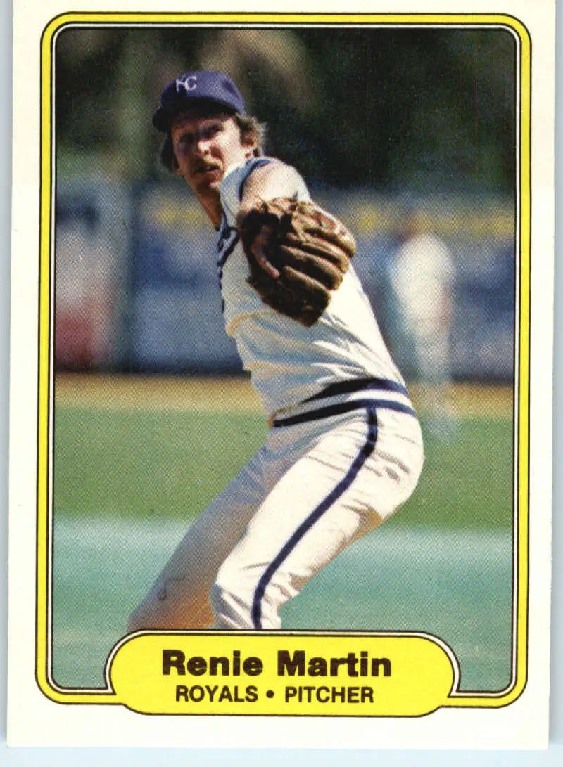 1982 Fleer #414 Renie Martin EX Excellent Kansas City Royals Baseball Card - Baseball Card Single