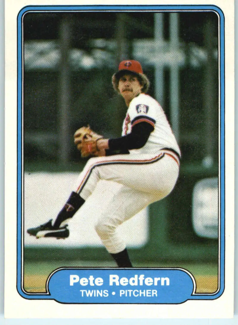 1982 Fleer #559 Pete Redfern EX Excellent Minnesota Twins Baseball Card - Baseball Card Single