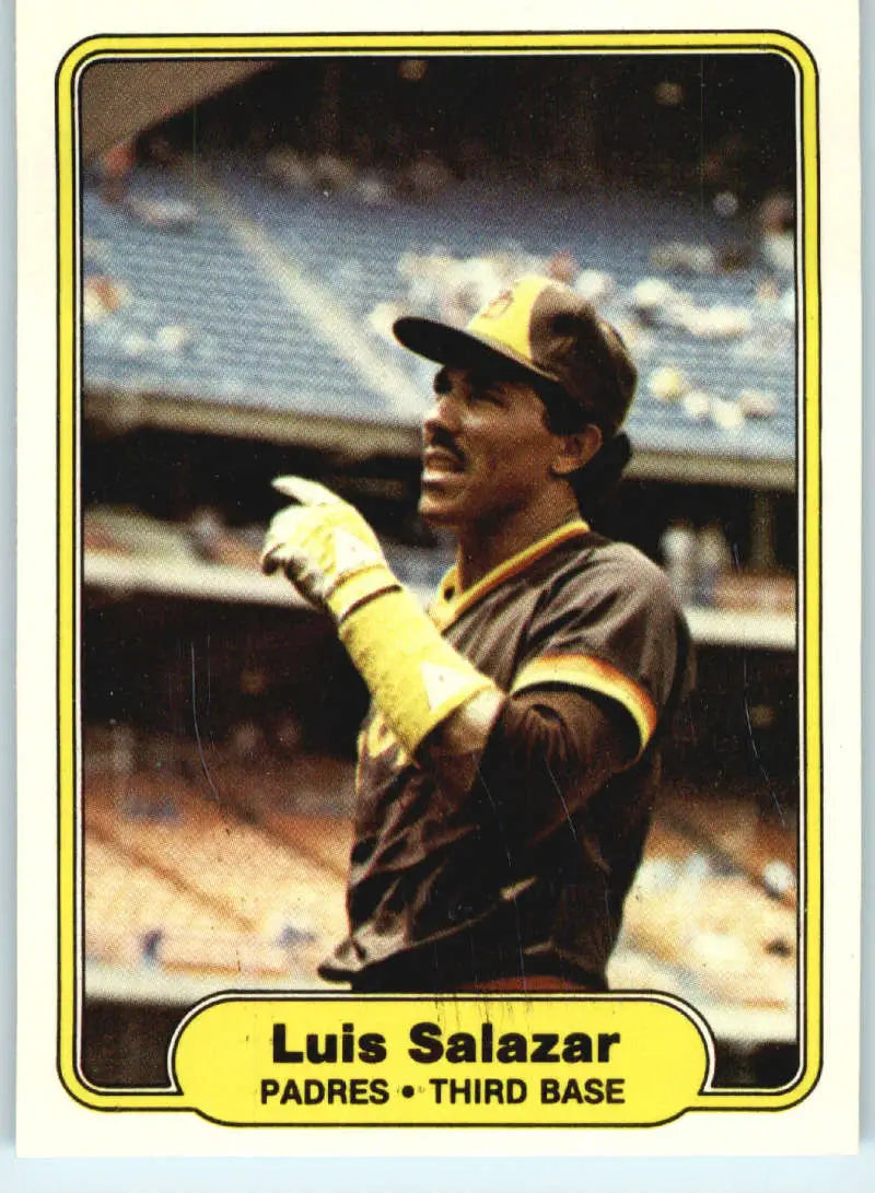 1982 Fleer #581 Luis Salazar EX Excellent San Diego Padres Baseball Card - Baseball Card Single