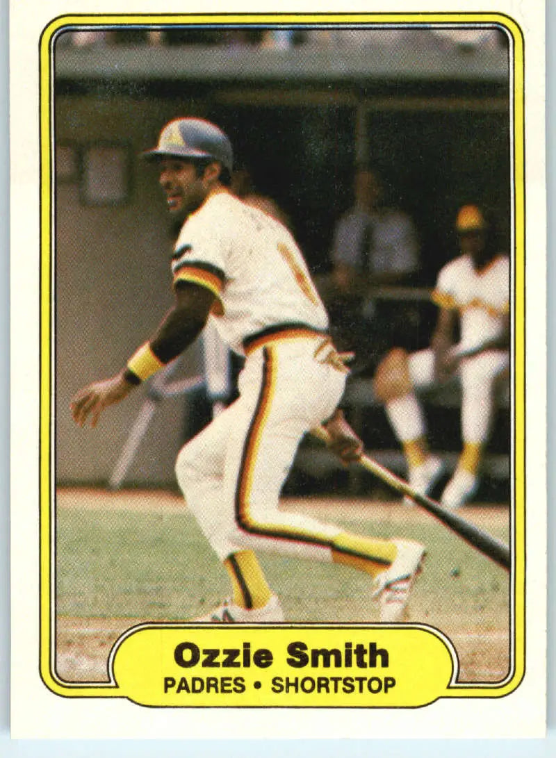 1982 Fleer #582 Ozzie Smith EX Excellent San Diego Padres Baseball Card - Baseball Card Single