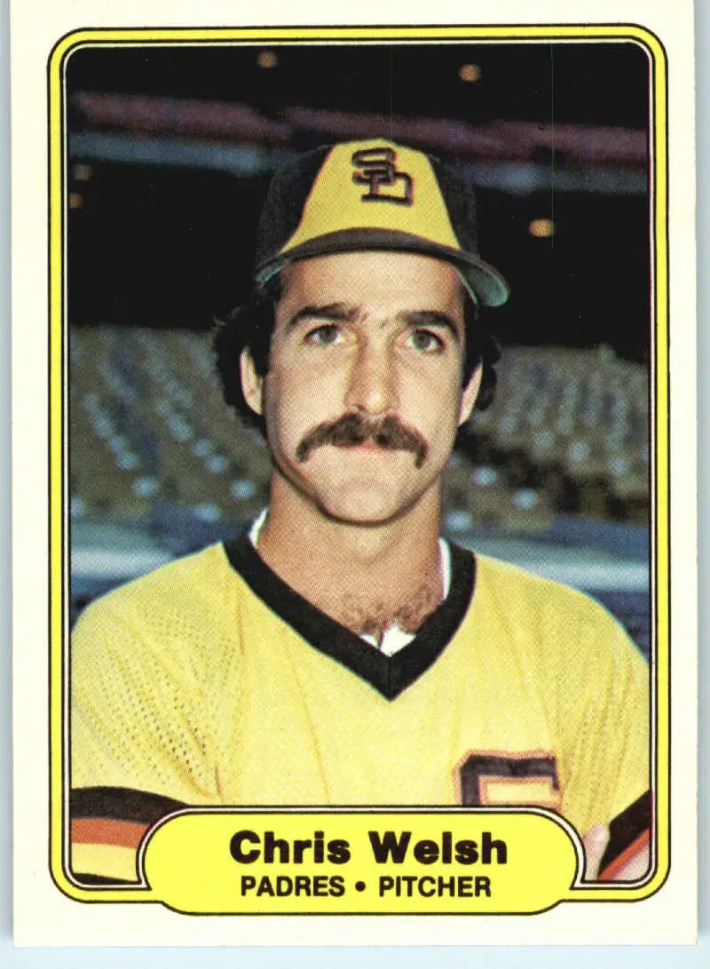 1982 Fleer #584 Chris Welsh EX Excellent San Diego Padres Baseball Card - Baseball Card Single