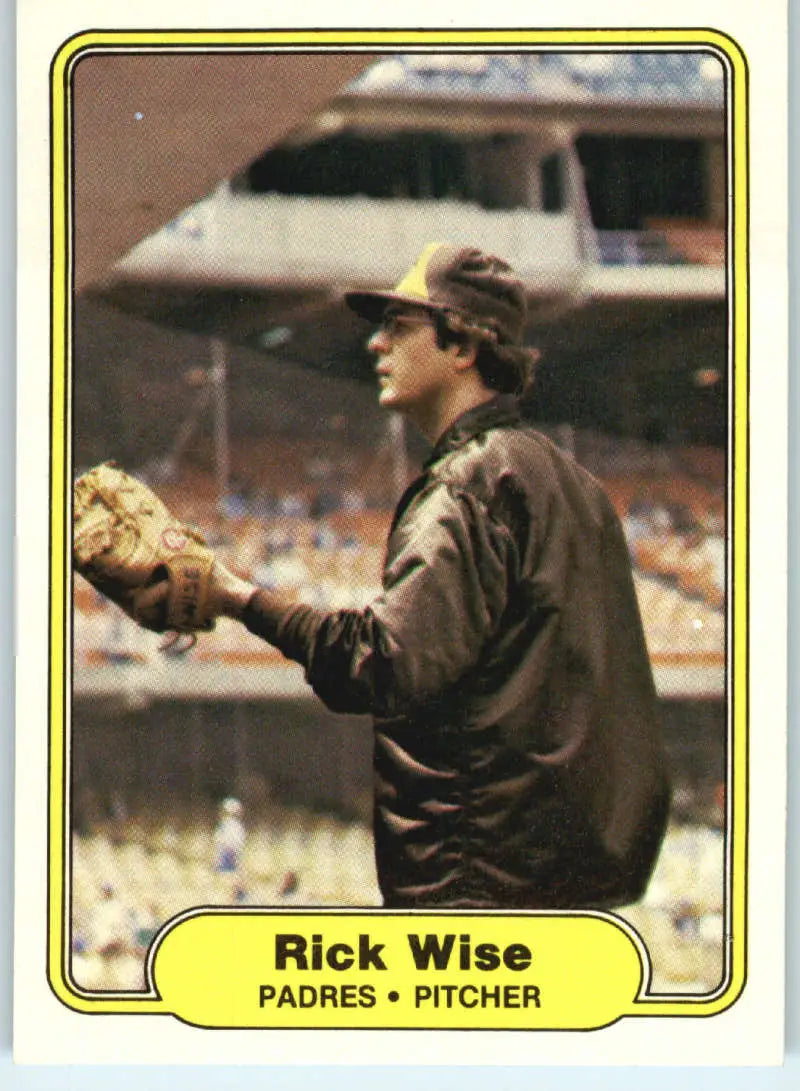 1982 Fleer #585 Rick Wise EX Excellent San Diego Padres Baseball Card - Baseball Card Single