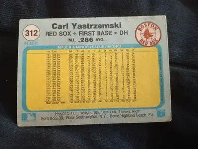 1982 Fleer - Carl Yastrzemski #312. Red Sox. EX-NRMT - Baseball Card Single