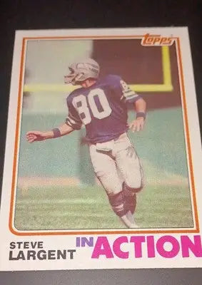 1982 Topps - In Action Steve Largent #250. Seattle Seahawks. EX+ - NRMT - Football Card Single