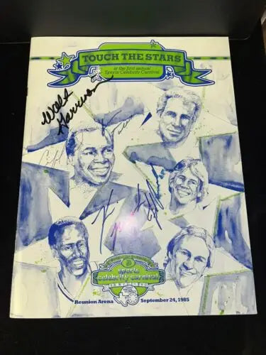 Autographed Roger Staubach photo from 1985 Dallas Cowboys Touch the Stars Program