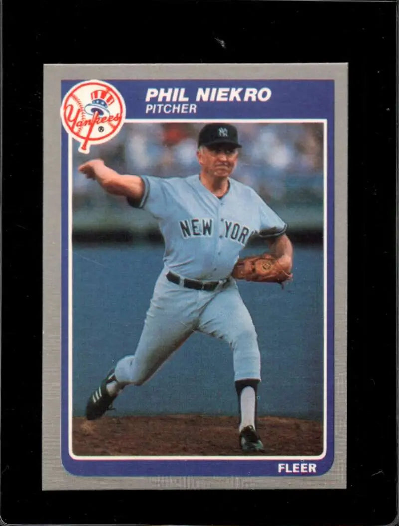 1985 Fleer #138 Phil Niekro EX Excellent New York Yankees Baseball Card - Baseball Card Single