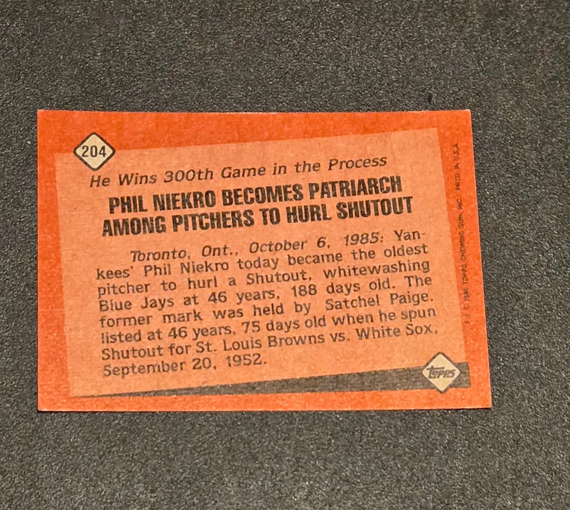 1986 Topps #204 Phil Niekro - Trading Card