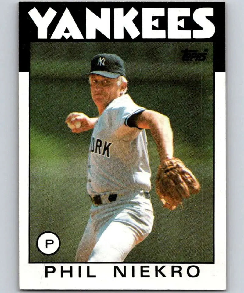 1986 Topps #790 Phil Niekro EX Excellent New York Yankees Baseball Card - Baseball Card Single