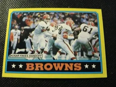 1986 Topps - Bernie Kosar #185. (RC) Cleveland Browns. EX+ - NRMT - Football Card Single