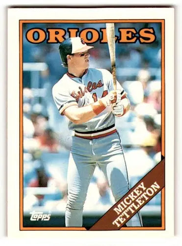 Original gloss 120t Mickey Tettleton Baltimore Orioles baseball card front view