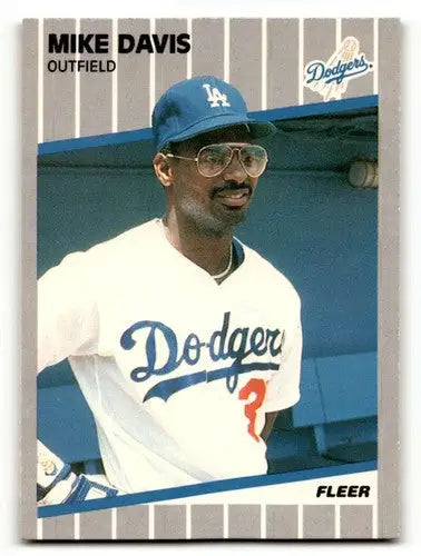 Mike Davis Los Angeles Dodgers baseball card from 1989 Fleer set