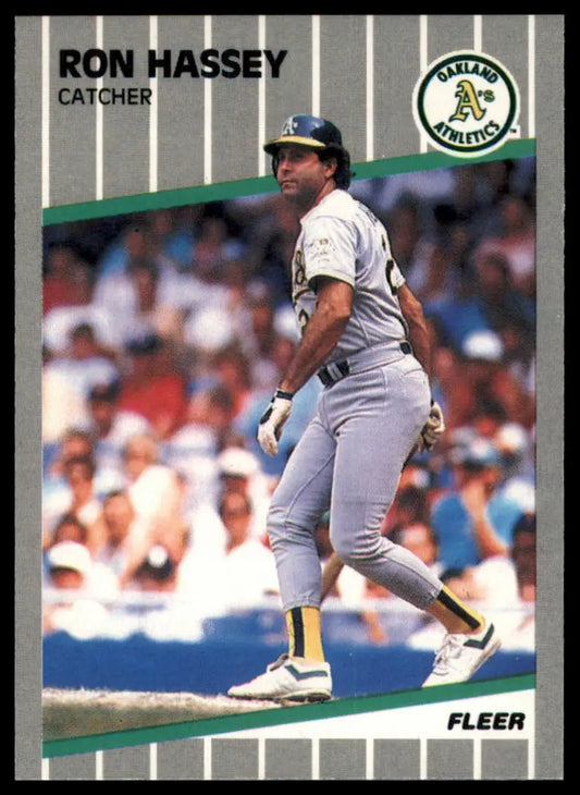 1989 Fleer Ron Hassey 9 Oakland Athletics NM - Baseball Card Single
