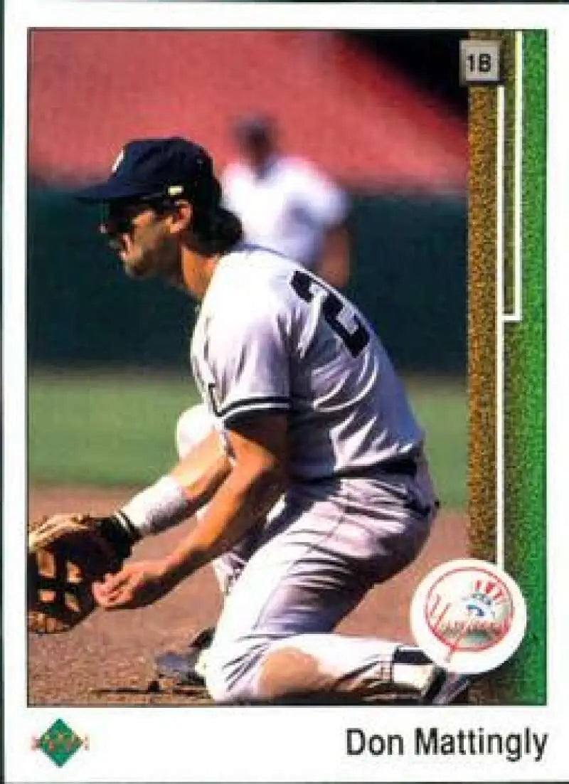 1989 Upper Deck #200 Don Mattingly NM-MT New York Yankees Baseball Card - Baseball Card Single