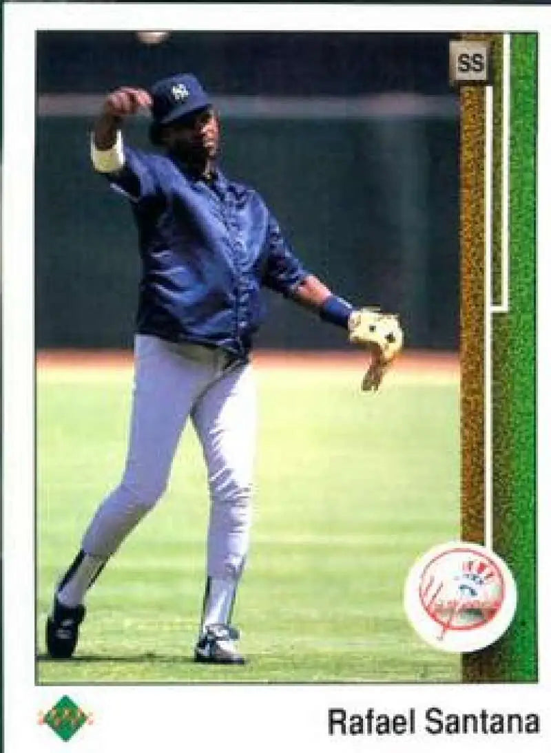 1989 Upper Deck #216 Rafael Santana NM-MT New York Yankees Baseball Card - Baseball Card Single