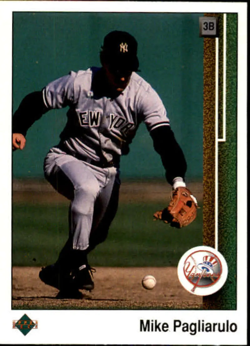 1989 Upper Deck #569 Mike Pagliarulo NM-MT New York Yankees Baseball Card - Baseball Card Single