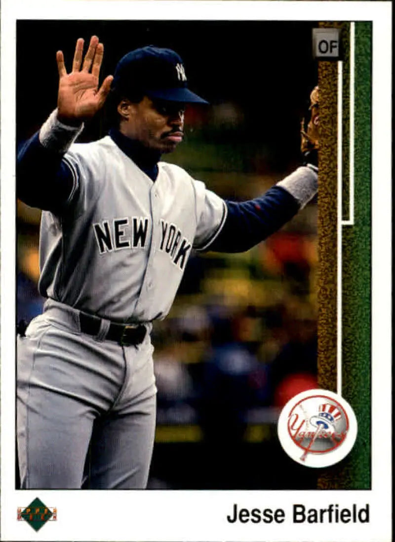 1989 Upper Deck #702 Jesse Barfield NM-MT New York Yankees Baseball Card - Baseball Card Single