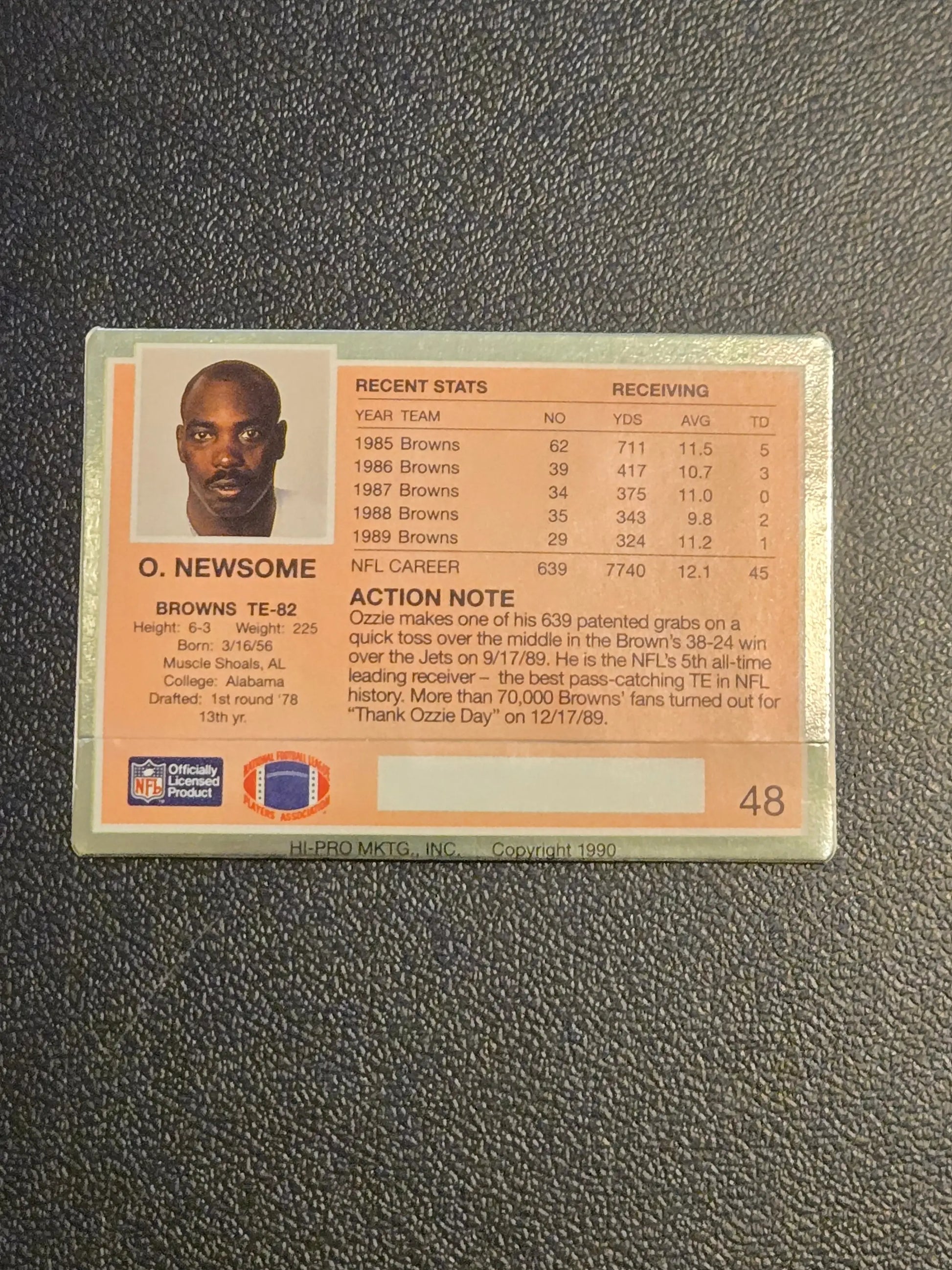 1990 Action Packed #48 Ozzie Newsome - Football Card Single