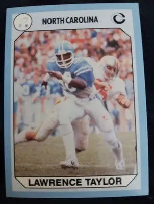 1990 Collegiate Collection NC Tar Heels - Lawrence Taylor #4. NRMT+ - Football Card Single