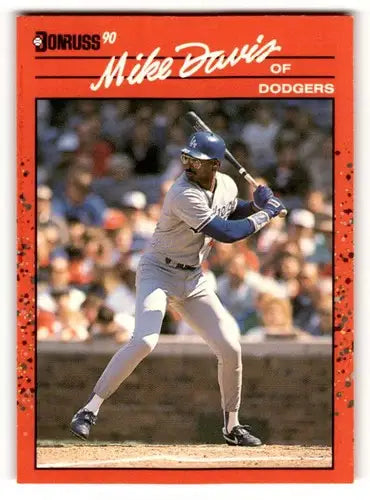 Mike Davis Los Angeles Dodgers baseball card from 1990 Donruss #552 displayed in product ID 54670