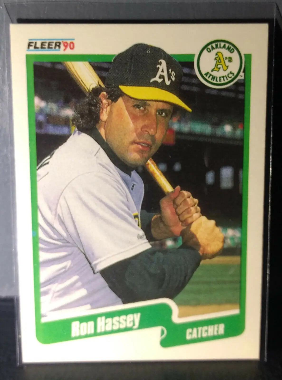 1990 Ron Hassey Fleer Baseball Card #8 - Baseball Card Single