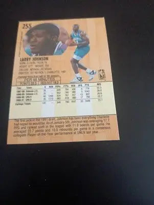 1991-92 Fleer - Larry Johnson #255 (RC). Charlotte Hornets. NRMT+ - Basketball Card Single