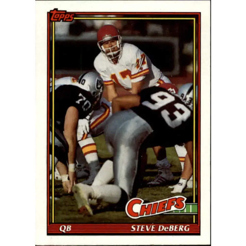 1991 Topps #137 Steve DeBerg NM-MT Kansas City Chiefs Football Card - Football Card Single