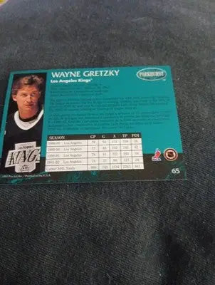 1992-93 Parkhurst - Wayne Gretzky #65. Los Angeles Kings. NRMT+ - Hockey Card Single