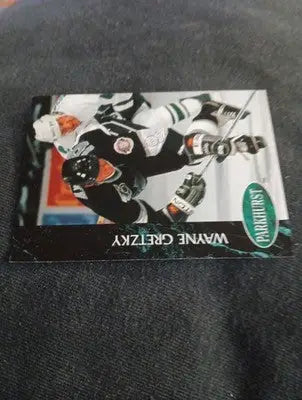 1992-93 Parkhurst - Wayne Gretzky #65. Los Angeles Kings. NRMT+ - Hockey Card Single