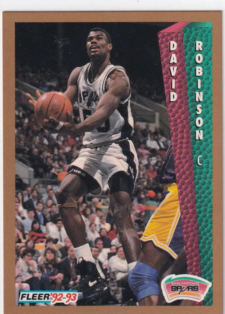 1992 FLEER #207 DAVID ROBINSON- SAN ANTONIO SPURS - Basketball Card Single
