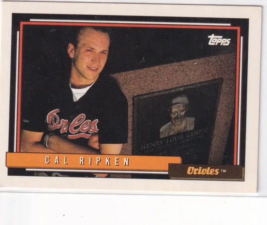 1992 TOPPS #40 CAL RIPKEN- BALTIMORE ORIOLES - Baseball Card Single