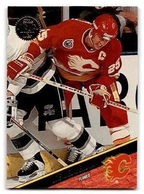 1993-94 Leaf #126 Joe Nieuwendyk - Hockey Card Single
