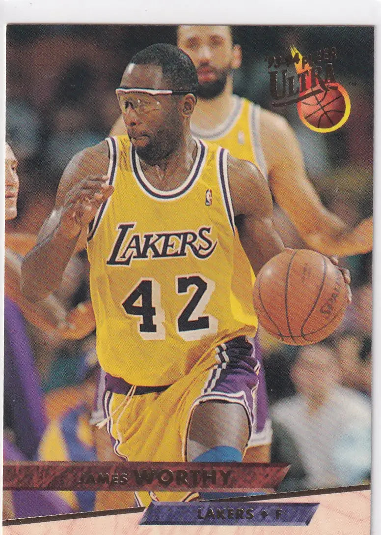 1993 FLEER #97 JAMES WORTHY- LOS ANGELES LAKERS - Basketball Card Single