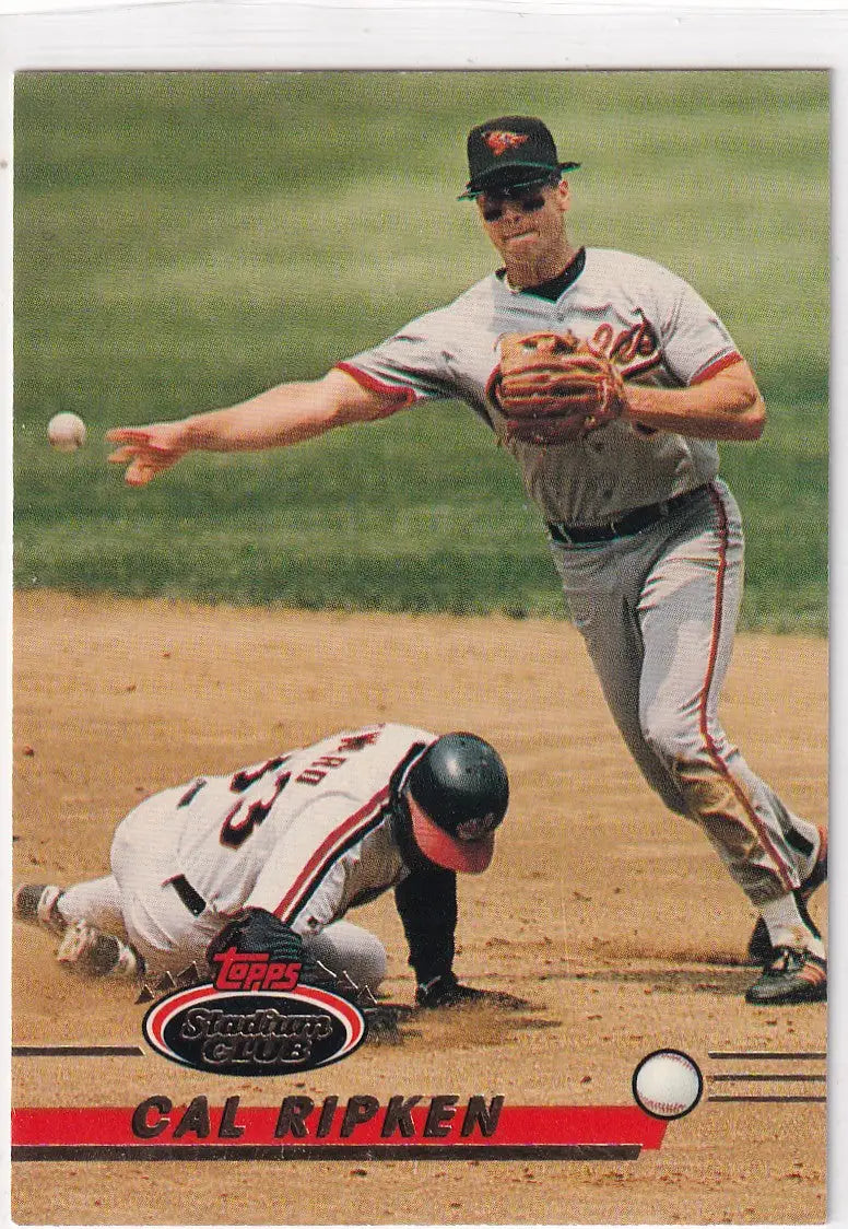 1993 TOPPS #40 CAL RIPKEN JR- BALTIMORE ORIOLES - Baseball Card Single