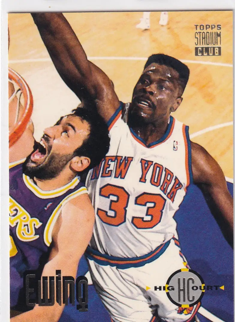 1993 TOPPS #68 PATRICK EWING HIGH COURT- NEW YORK KNICKS - Basketball Card Single