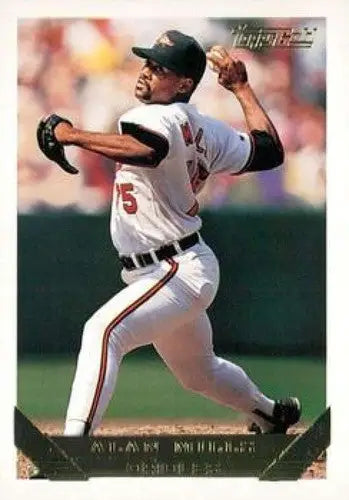 1993 Topps Gold #137 Alan Mills NM-MT Orioles - Baseball Card Single