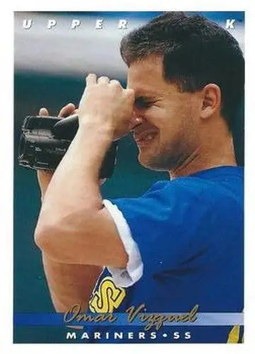 Omar Vizquel baseball card from 1993 Upper Deck featuring original gloss and Mariners team