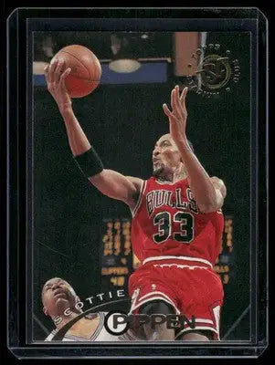 1994 Topps Scottie Pippen #33 Basketball - Basketball Card Single