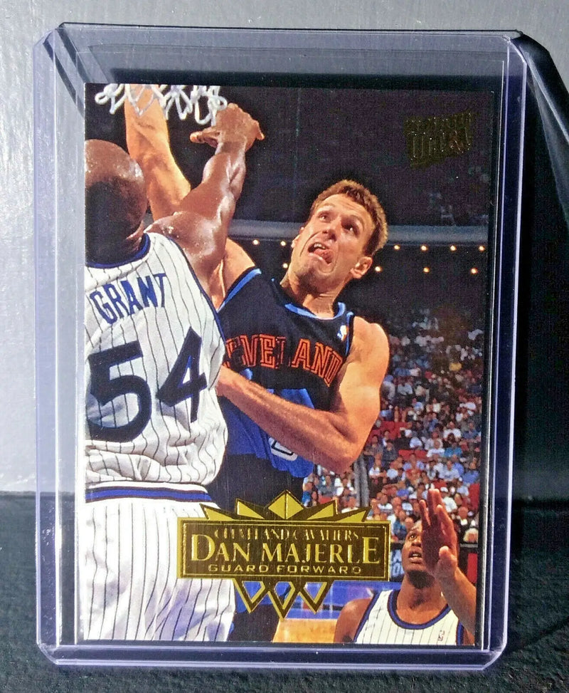 1995-96 Dan Majerle #211 Basketball Card