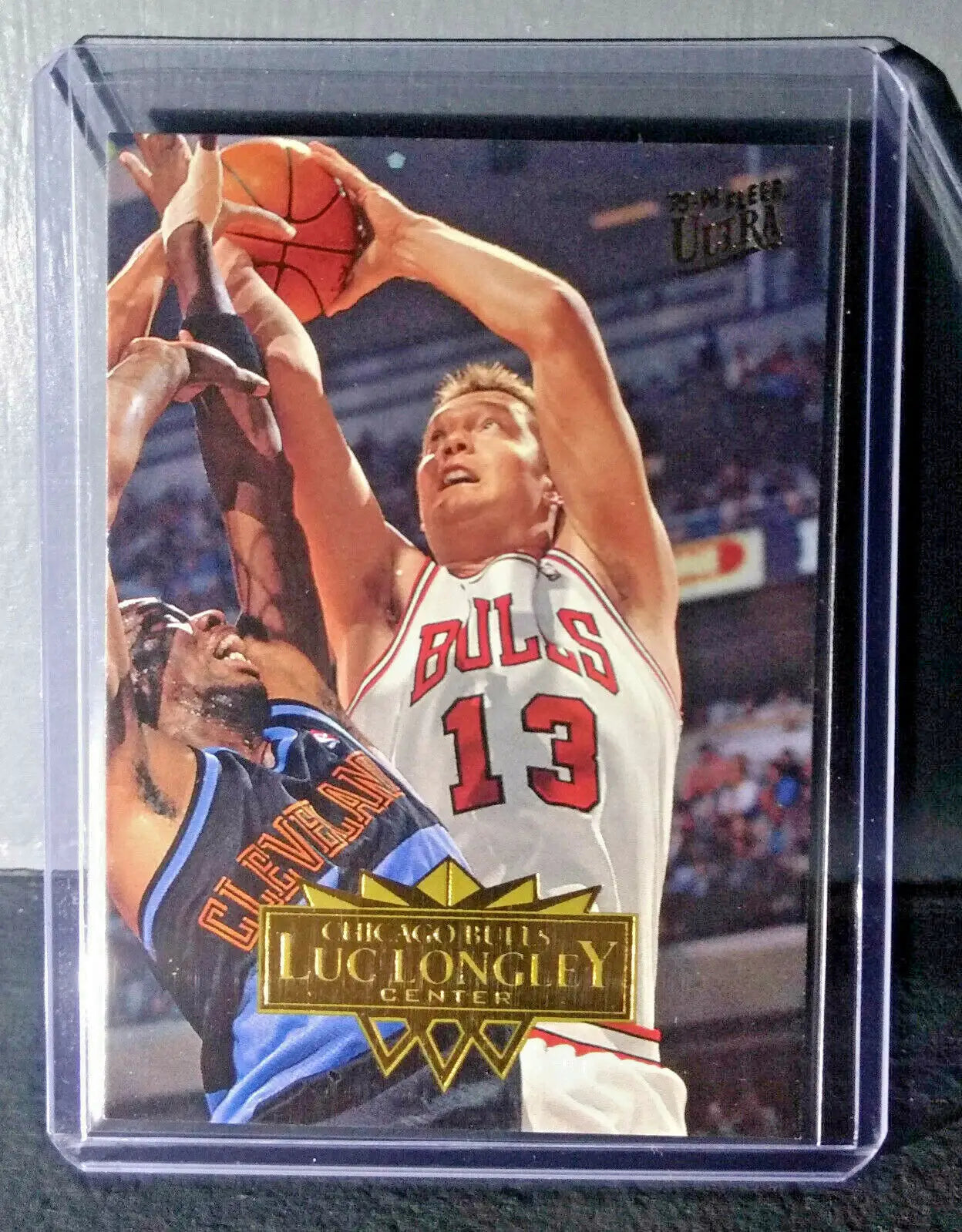 1995-96 Luc Longley #209 Basketball Card