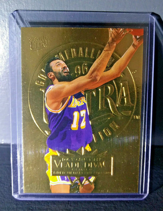1995-96 Vlade Divac Fleer Ultra Gold Medallion #88 Basketball Card - Basketball Card Single