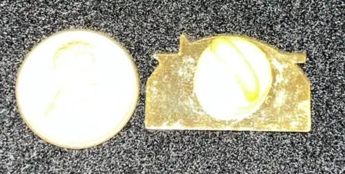 Tarnished gold-colored 1995 Houston Astros Open Star Enamel Pin for hats and lapels