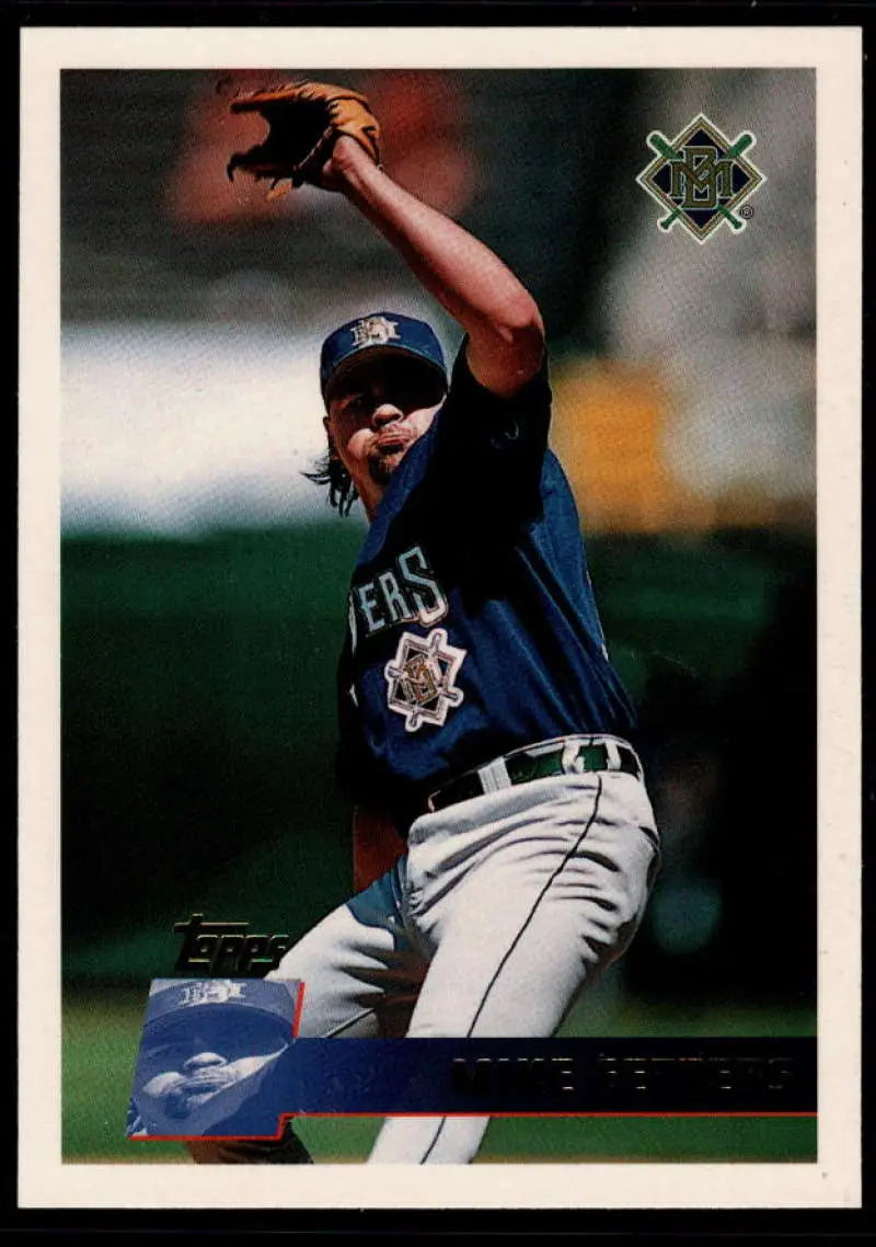 1996 Topps #142 Mike Fetters NM-MT Milwaukee Brewers Baseball Card - Baseball Card Single