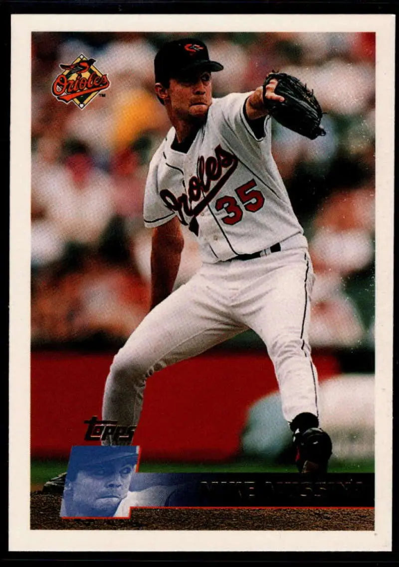 1996 Topps #65 Mike Mussina NM-MT Baltimore Orioles Baseball Card - Baseball Card Single