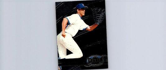 1997 Metal Universe #14 Ryne Sandberg trading card featuring vintage baseball art
