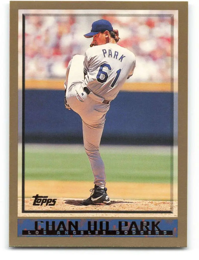 1998 Topps #17 Chan Ho Park NM-MT Los Angeles Dodgers Baseball Card - Baseball Card Single