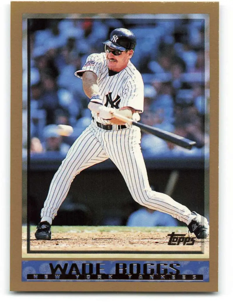 1998 Topps #215 Wade Boggs NM-MT New York Yankees Baseball Card - Baseball Card Single