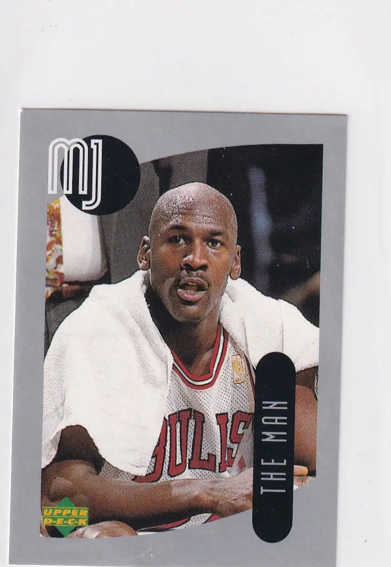 1998 UPPER DECK #77 MICHAEL JORDAN THE MAN- CHICAGO BULLS
