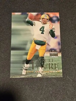 1999 SkyBox Premium #94 Brett Favre - Football Card Single